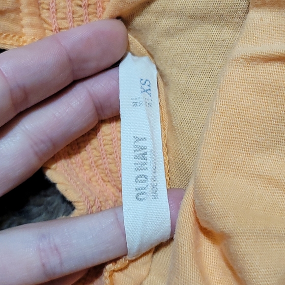 Old Navy Top - Picture 2 of 2